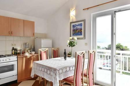 Mlikotic Apartment Dugi Rat
