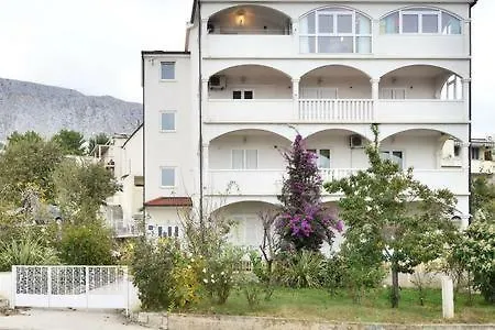 Apartmani Mlikotic Dugi Rat Exterior photo