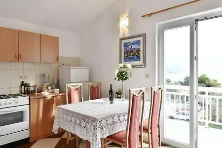 Apartmani Mlikotic Dugi Rat Exterior photo