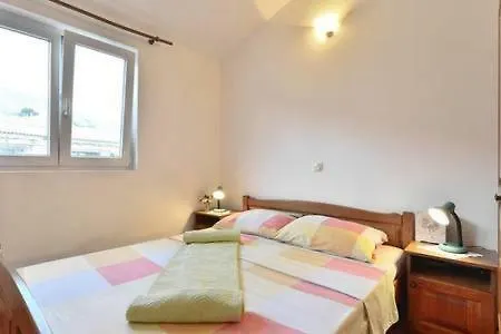 Apartmani Mlikotic Dugi Rat Exterior photo